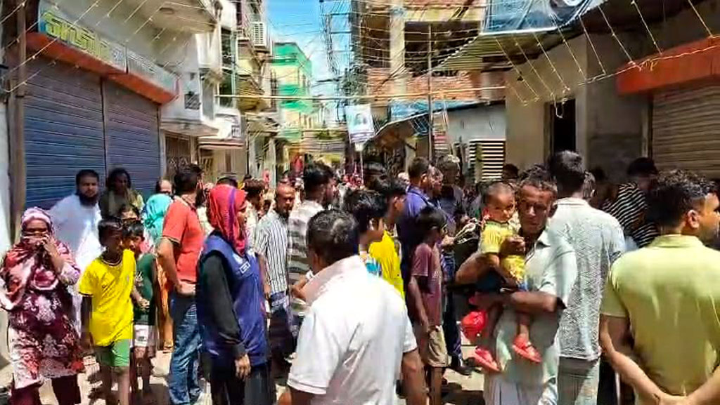 ছেলেকে বিদেশ পাঠাতে নেওয়া ঋণের চাপে মায়ের আত্মহত্যা