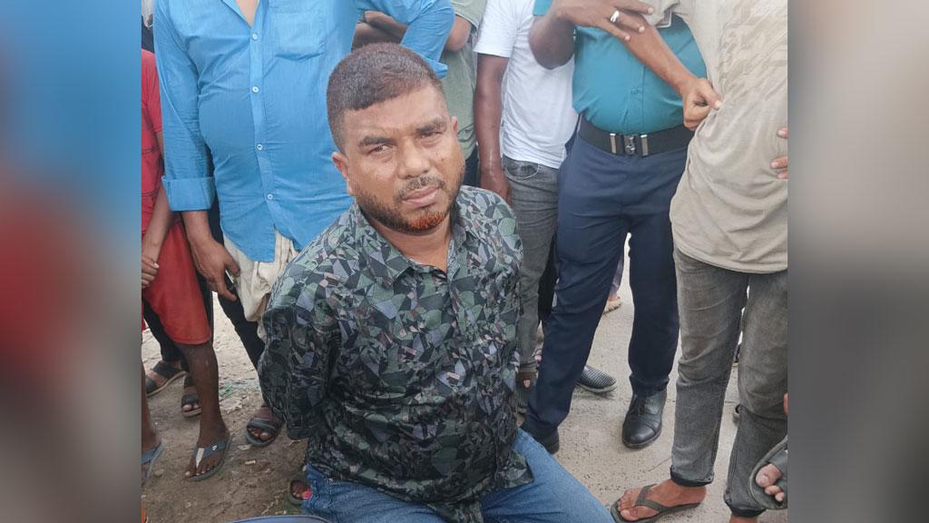 খুলনায় ৫ লাখ টাকার জাল নোটসহ যুবক আটক
