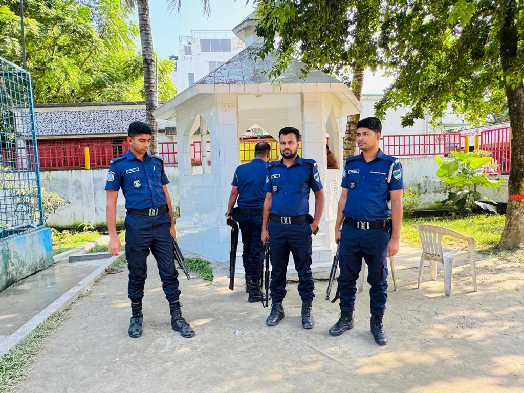 কুষ্টিয়ায় লালনের আখড়াবাড়িতে নিরাপত্তা জোরদার