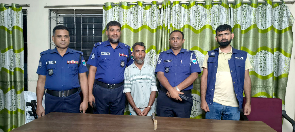 চা বিক্রেতাকে হত্যা করে আত্মগোপন, শ্বশুরবাড়ি থেকে প্রধান আসামি গ্রেপ্তার