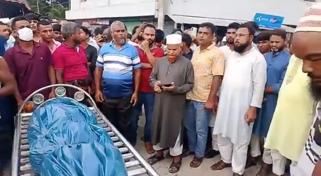বিচারের দাবিতে মহাসড়কে লাশ নিয়ে বিক্ষোভ-অবরোধ
