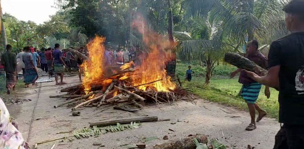 লক্ষ্মীপুরে অবৈধ ইটভাটা বন্ধে অভিযান শুরু, অবরুদ্ধ কর্মকর্তারা