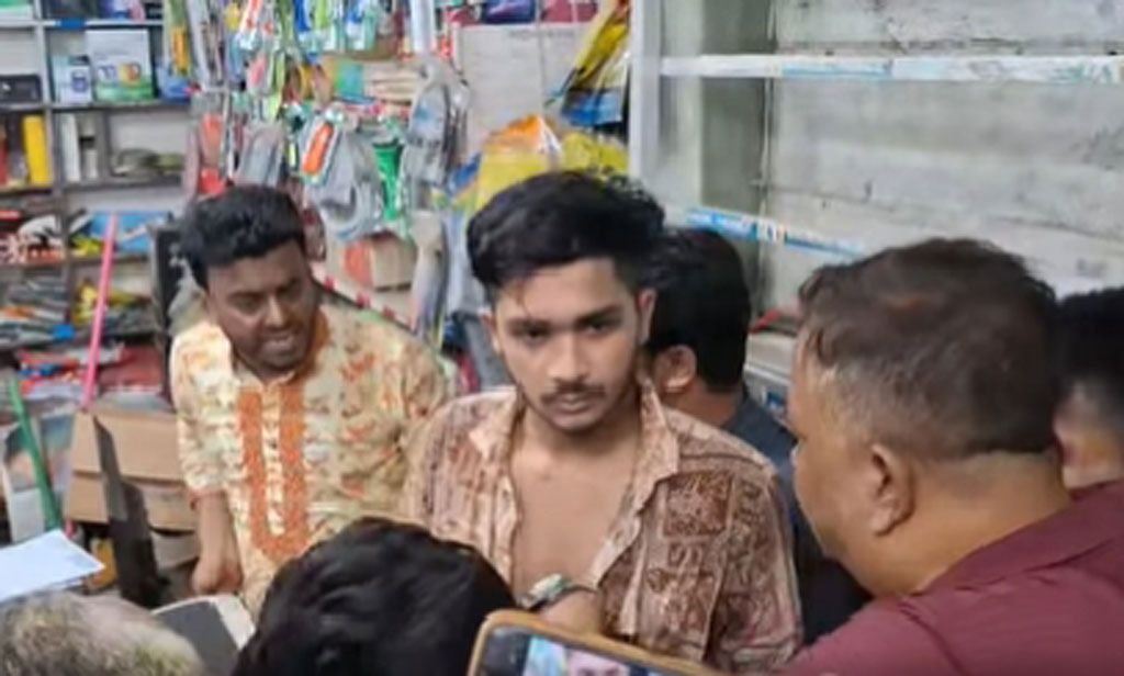 জুলাই যোদ্ধাকে ‘ছাত্রলীগ’ ট্যাগ দিয়ে পুলিশে দেওয়ার অভিযোগ
