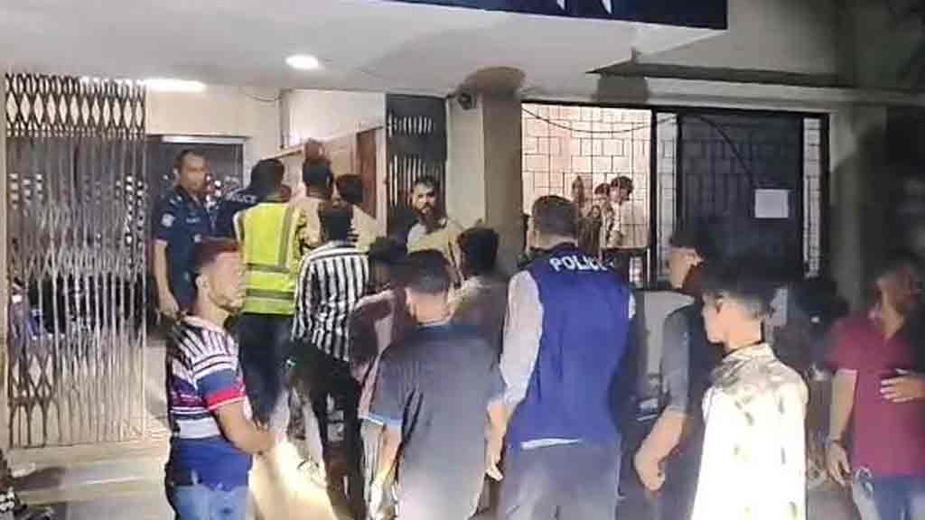 লক্ষ্মীপুরে কিশোর গ্যাংবিরোধী অভিযানে আটক ২৪৪
