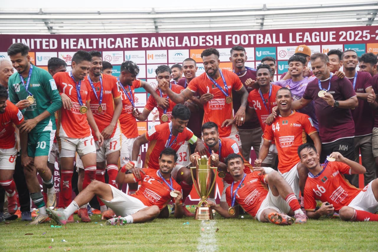 ফুটবল লিগে প্রতিদ্বন্দ্বিতা বাড়লেও কাটেনি দৈন্য
