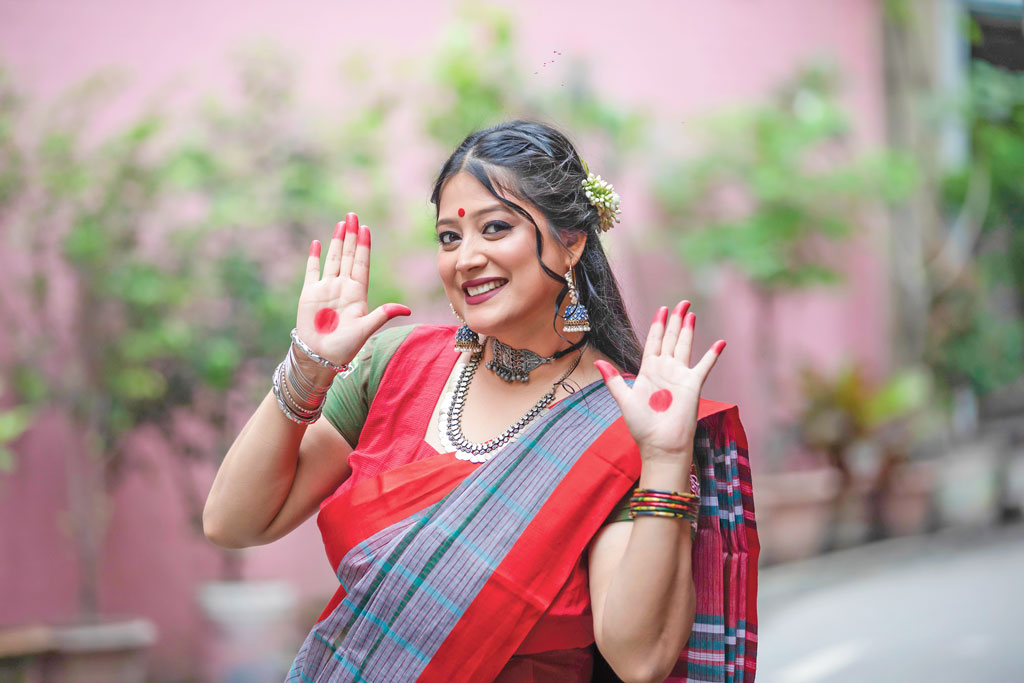 নববর্ষের নব সাজে