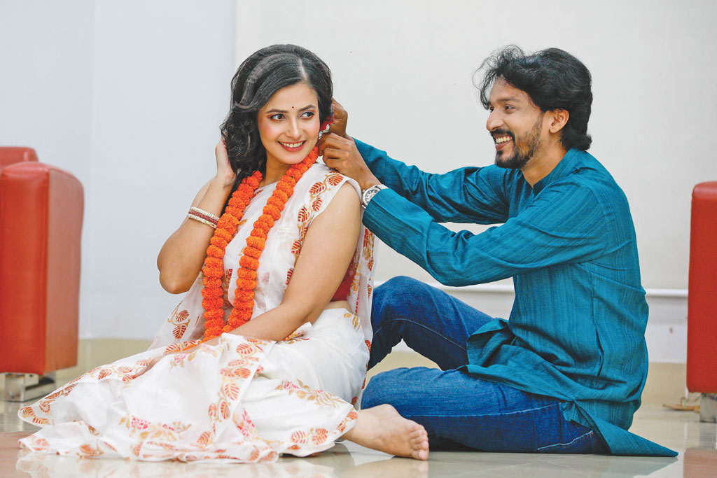 ষষ্ঠী থেকে দশমী ছড়িয়ে থাক ভালোবাসার অনুভব