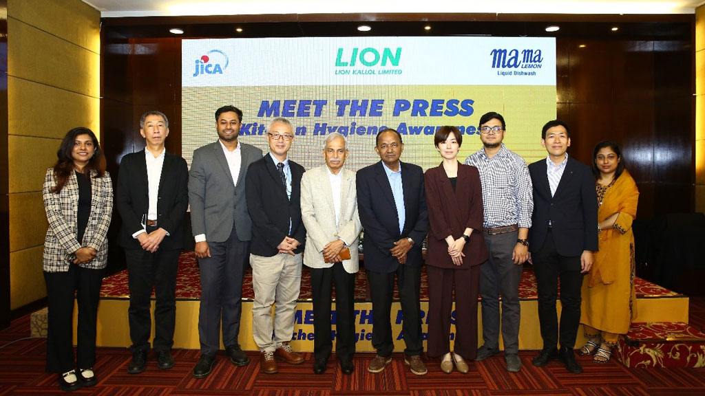 স্কুলশিক্ষার্থীদের নিয়ে লায়ন কল্লোলের হাইজিন ক্যাম্পেইন শুরু