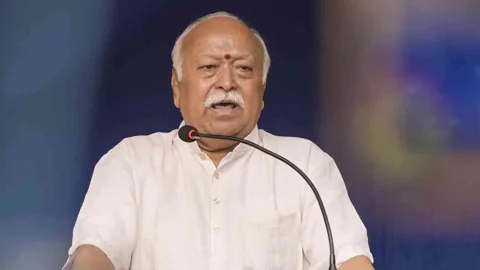 বাংলাদেশ–ফ্রান্সের মতো ‘সহিংসতা–বিশৃঙ্খলা’ সৃষ্টি করে ভারতে রেজিম চেঞ্জ হবে না: আরএসএস প্রধান