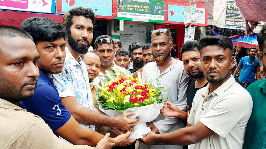 নেতা–কর্মীদের নিয়ে ইউনিয়ন আওয়ামী লীগ নেতার এনসিপিতে যোগদান