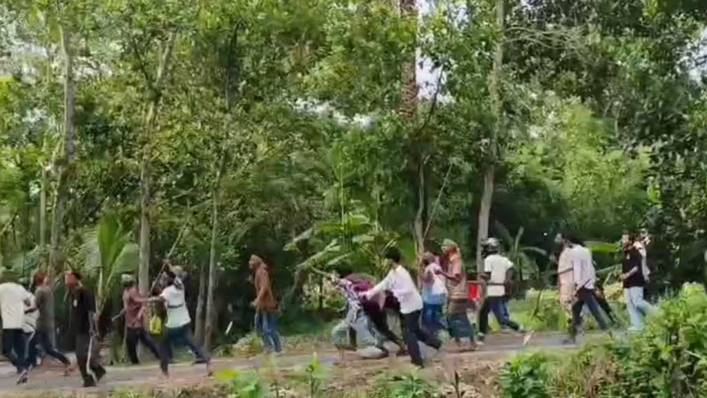 মাদারীপুরে দুই বংশের লোকদের মধ্যে সংঘর্ষ, আহত ৪