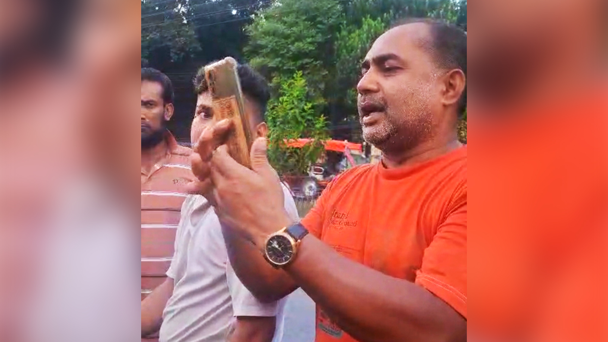 মাগুরায় প্রকাশ্যে পুলিশ সদস্যকে থাপ্পড় দিলেন সাবেক ছাত্রদল নেতা