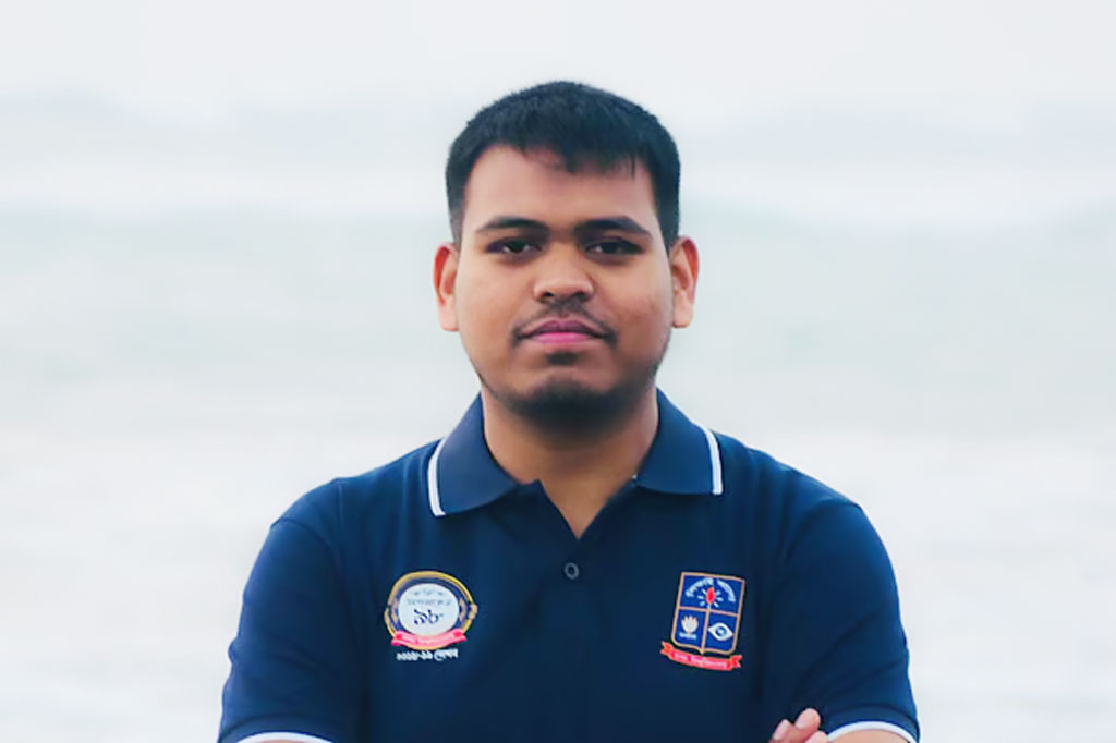 বহিষ্কারের দেড় মাস পর মাহিন সরকারকে দলে ফেরাল এনসিপি