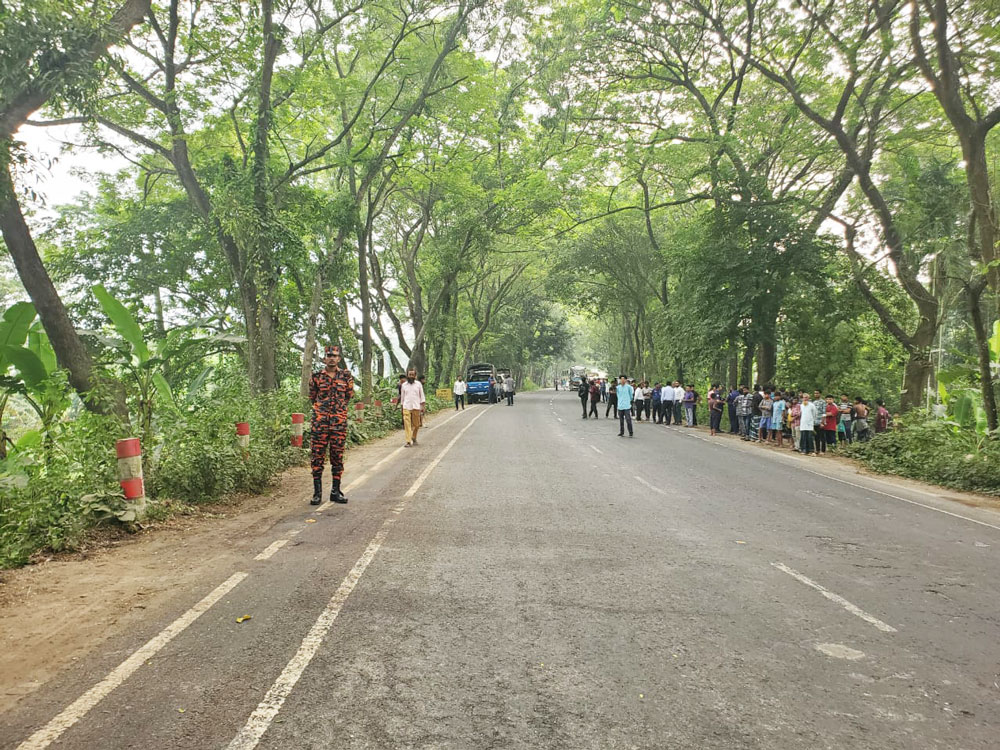 জ্যামিতিক নকশার ত্রুটিতে মৃত্যুফাঁদ মল্লিকপুর