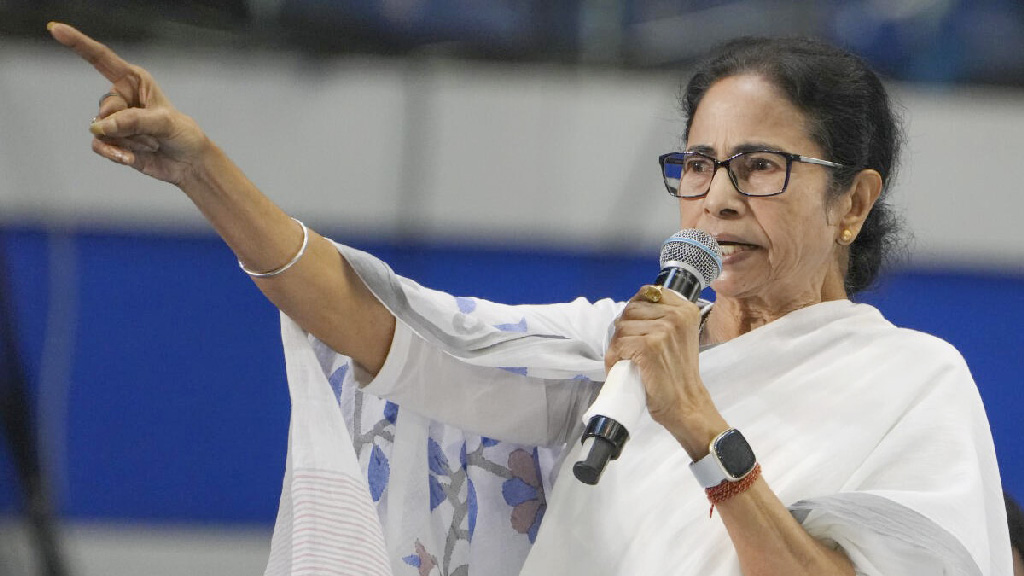 ‘১৭ লাখ রোহিঙ্গা পশ্চিমবঙ্গের কোথায়? ঠিকানা দিন’— মমতার চ্যালেঞ্জ