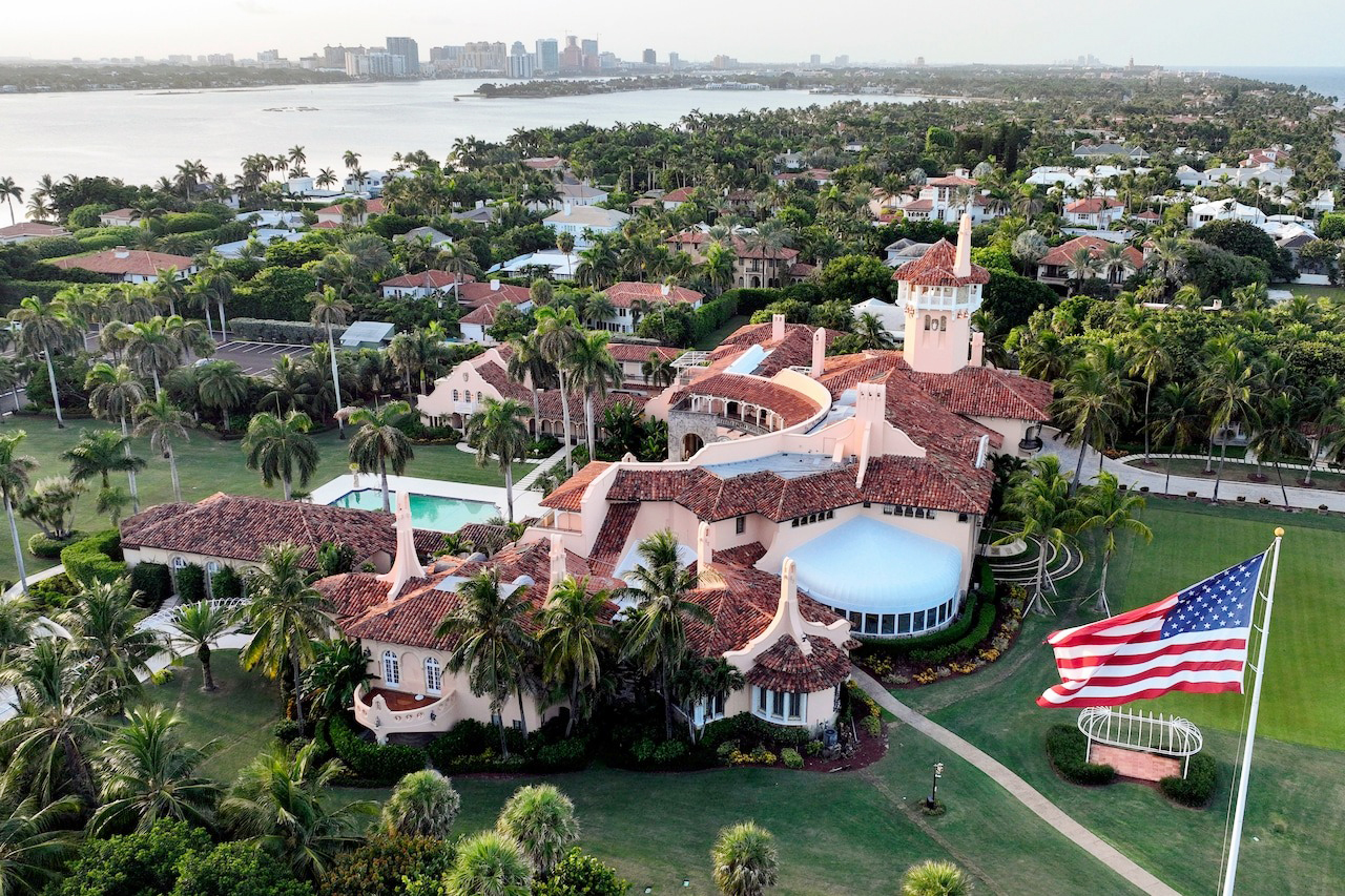 ট্রাম্পের মার-এ-লাগো বাসভবনে ঢুকে পড়া ব্যক্তিকে গুলি করে হত্যা