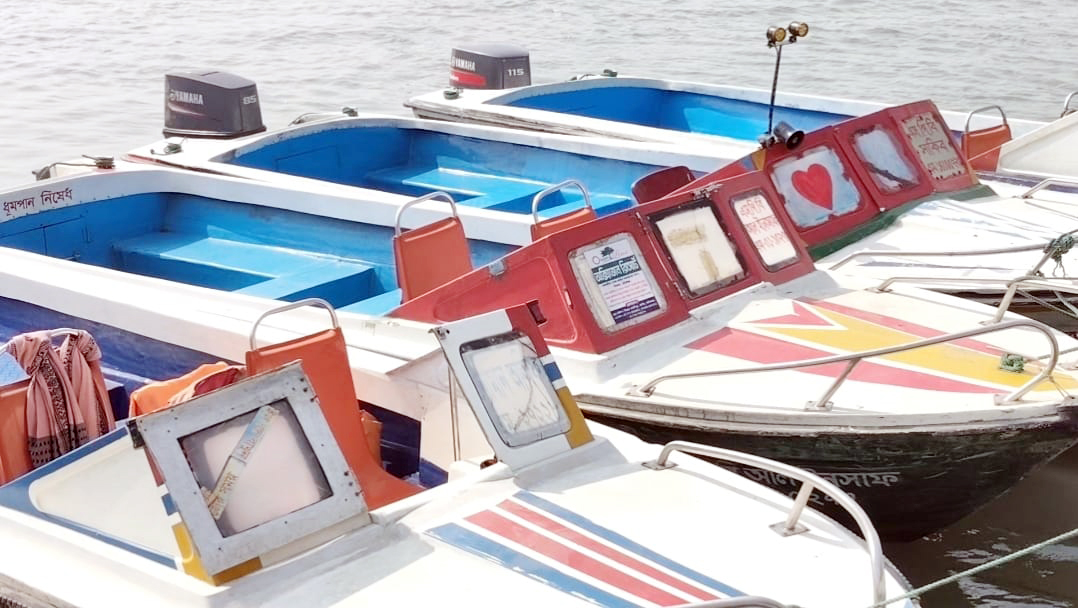 আরিচায় দুই যুবদল নেতার স্পিডবোটে ডাকাতি, ১০ লাখ টাকার ইঞ্জিন লুট