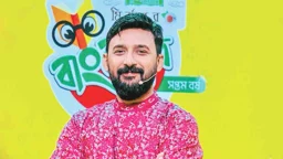 আবার উপস্থাপনায় মনোজ