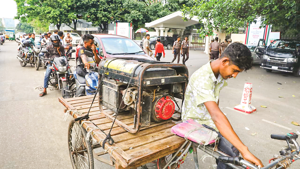 জ্বালানি সংকট: ফুয়েল পাসের পরিকল্পনা করছে সরকার