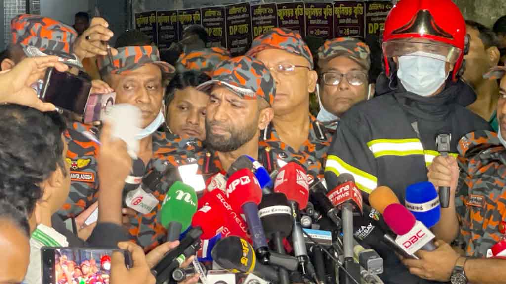 মিরপুরে উদ্ধার ১৬ লাশের চেহারা দেখে শনাক্ত সম্ভব নয়, ডিএনএ টেস্ট প্রয়োজন: ফায়ার সার্ভিস