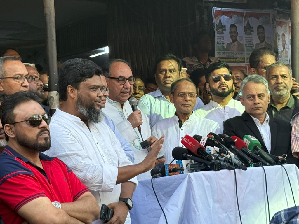 হাদি আমার সন্তান সমতুল্য, গুলিবিদ্ধের সংবাদে মানসিকভাবে আহত হয়েছি: মির্জা আব্বাস