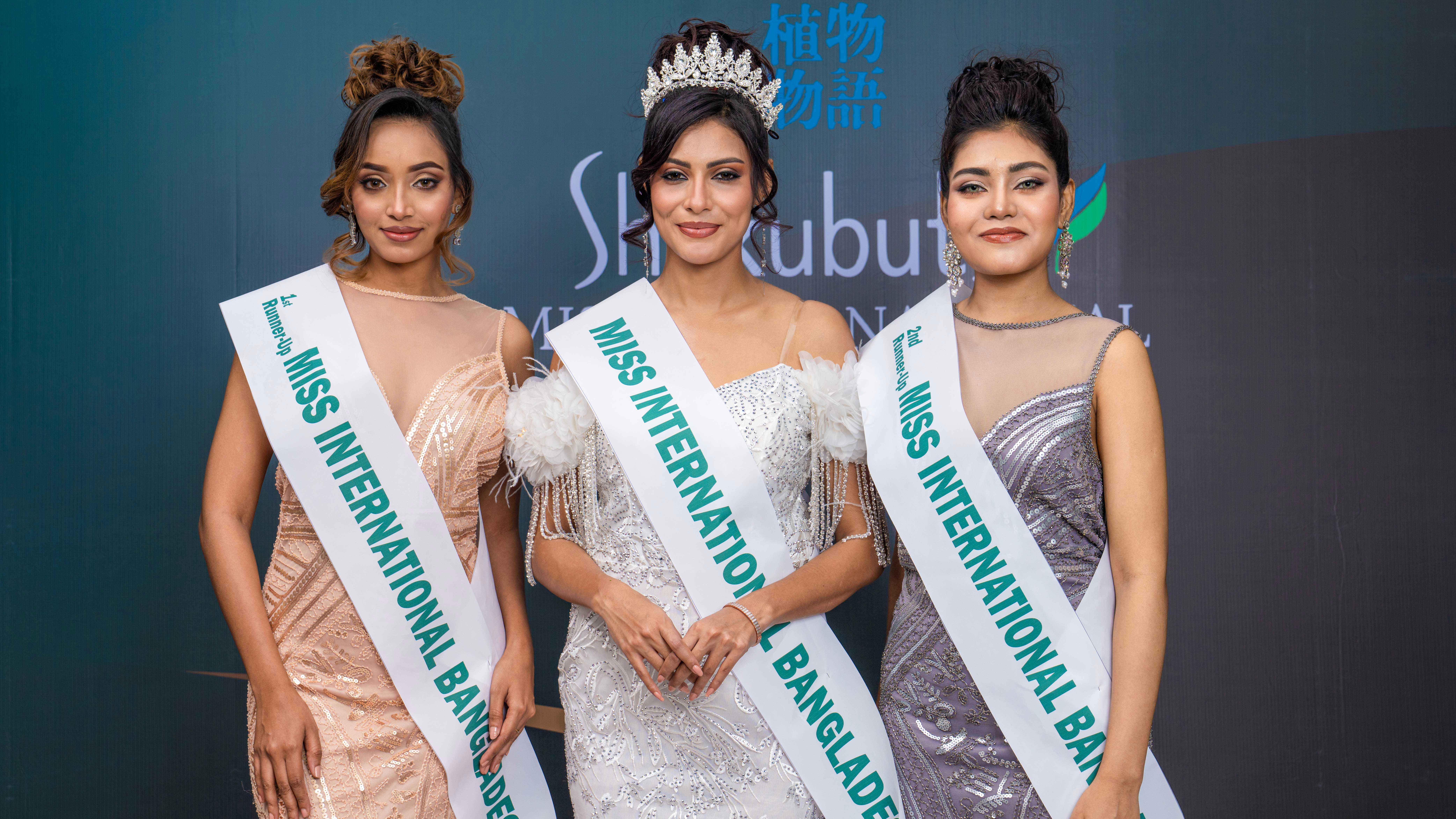 সংবাদমাধ্যমের সামনে এলেন মিস ইন্টারন্যাশনাল বাংলাদেশসহ আরও দুই প্রতিযোগী