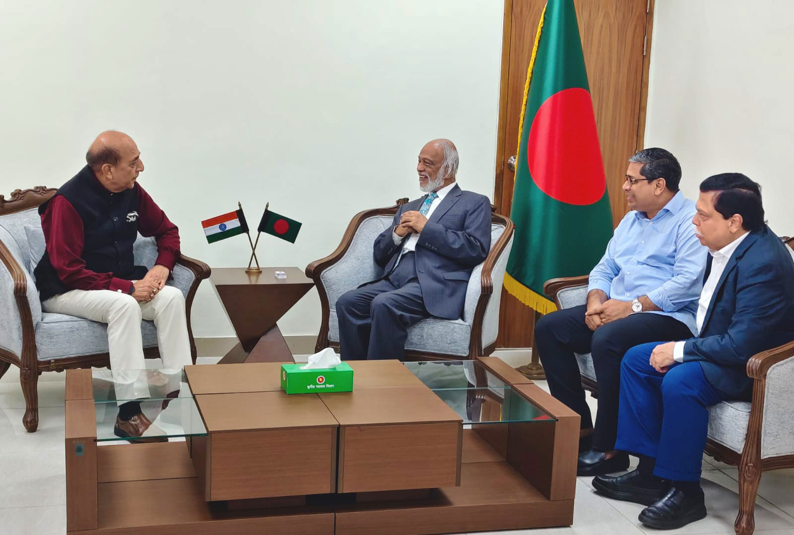 আমরা চাই দুই দেশের জনগণের মধ্যে ভালো সম্পর্ক: দীনেশ ত্রিবেদী
