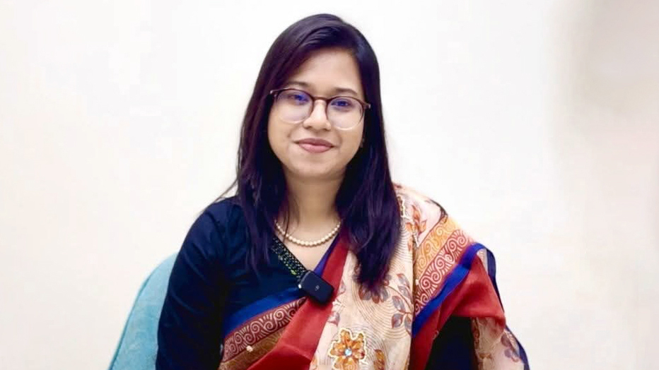 প্রার্থিতা ফিরে পেতে আপিল করলেন এনসিপির মনিরা শারমিন