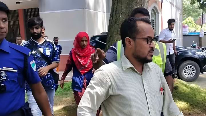ছাত্রীকে যৌন হয়রানি, সরকারি বালিকা বিদ্যালয়ের শিক্ষক পুলিশ হেফাজতে
