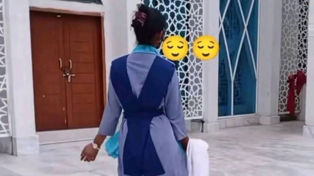জামালপুরে স্কুলড্রেসে মসজিদের সামনে টিকটকের ভিডিও, ছাত্রীকে ছাড়পত্র