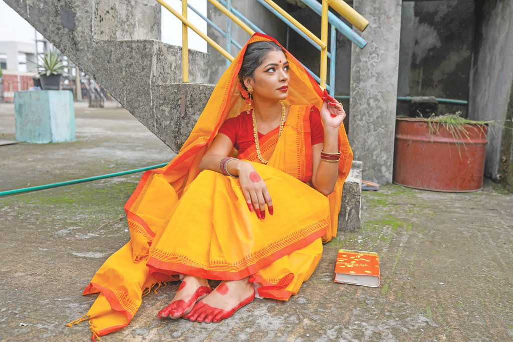 মডেল: মৃত্তিকা