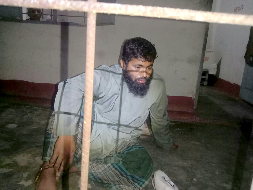 বৃদ্ধাশ্রমে প্রতিবন্ধী নারীকে ধর্ষণের অভিযোগ, গ্রেপ্তার ইমাম বললেন—‘সেবা করতে গিয়েছিলাম’