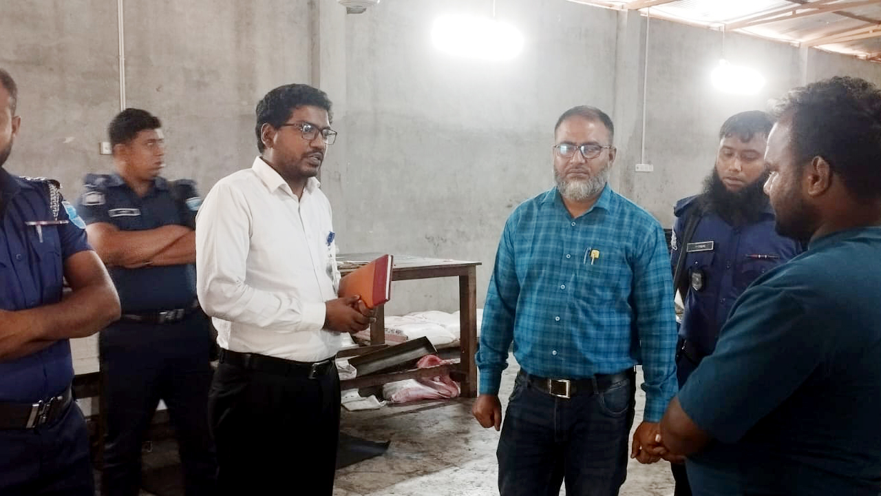 মুন্সিগঞ্জে বেকারিকে ১০ হাজার টাকা জরিমানা