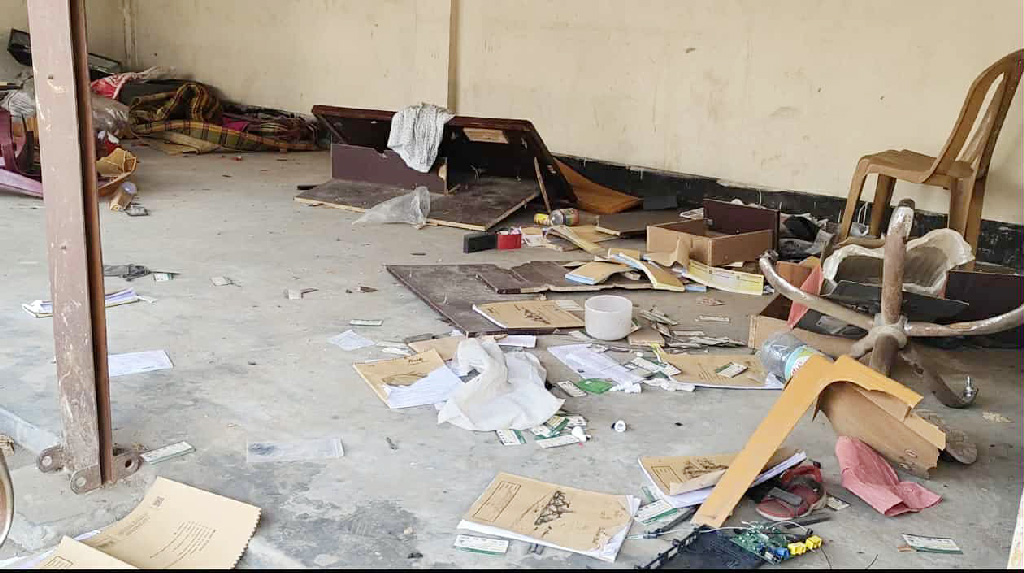 বিএনপির কার্যালয় খোলা নিয়ে সংঘর্ষ, ছেলের পিস্তলের গুলিতে আহত বাবা