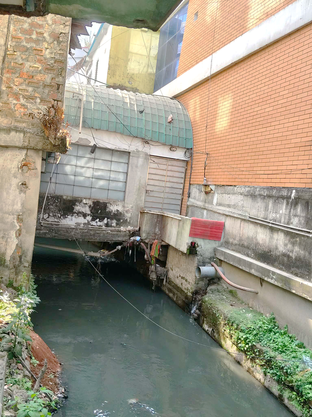 নকশাবহির্ভূত স্থাপনা অপসারণে ৭ দিনের আলটিমেটাম