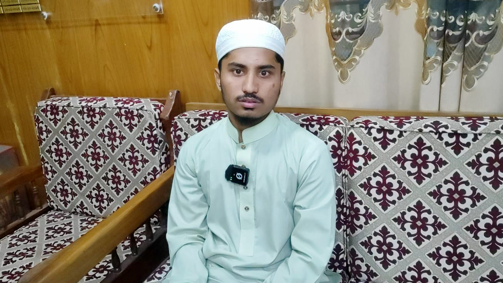 ভোটার হতে এসে ধরা পড়ল রোহিঙ্গা যুবক