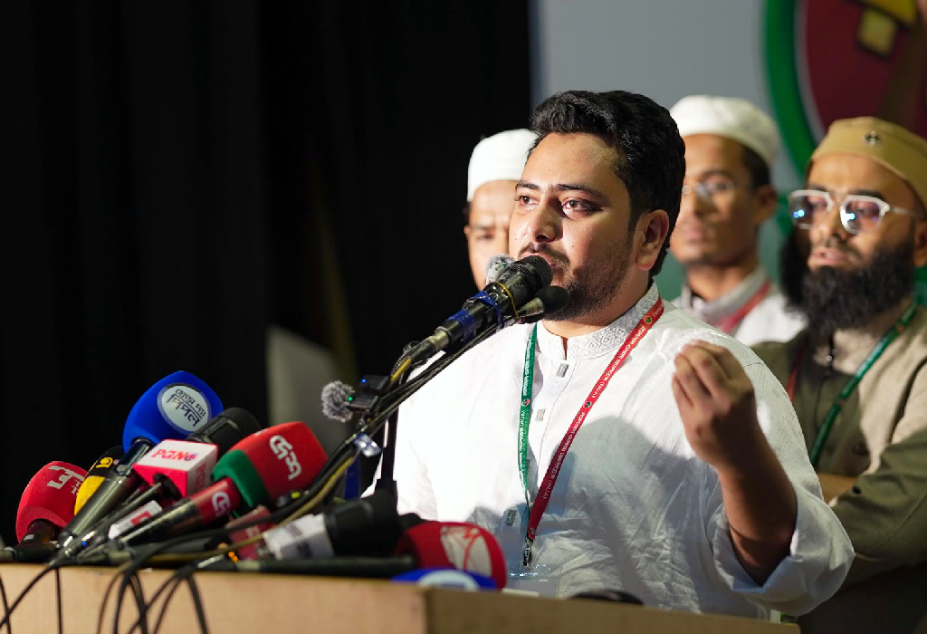 জুলাইয়ের শক্তিকে নিয়ে ফের আন্দোলনের হুমকি নাহিদের