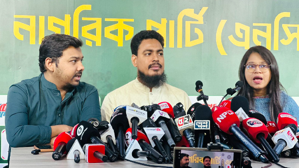 দাম বৃদ্ধির পর তেলপাম্পে যানবাহনের লাইন উধাও নিয়ে প্রশ্ন আখতারের