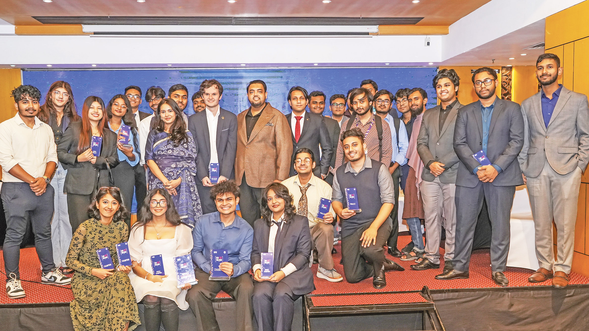 এনএসইউর ডায়ালগ আয়োজন