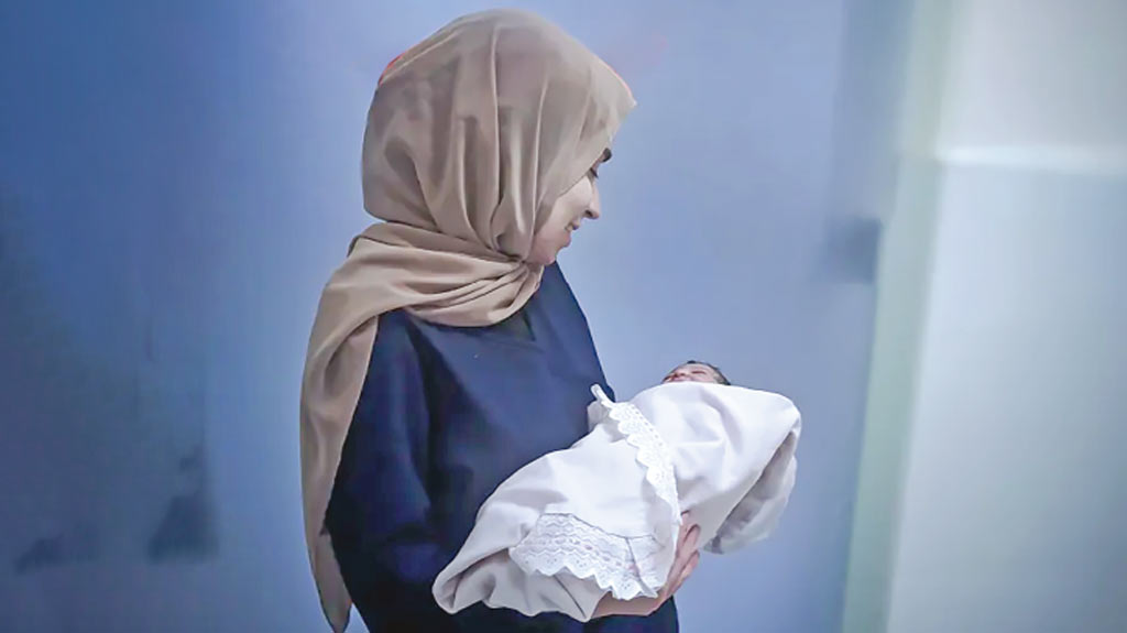 জীবন ও মৃত্যুর মাঝে এক অবিচ্ছেদ্য যাত্রা