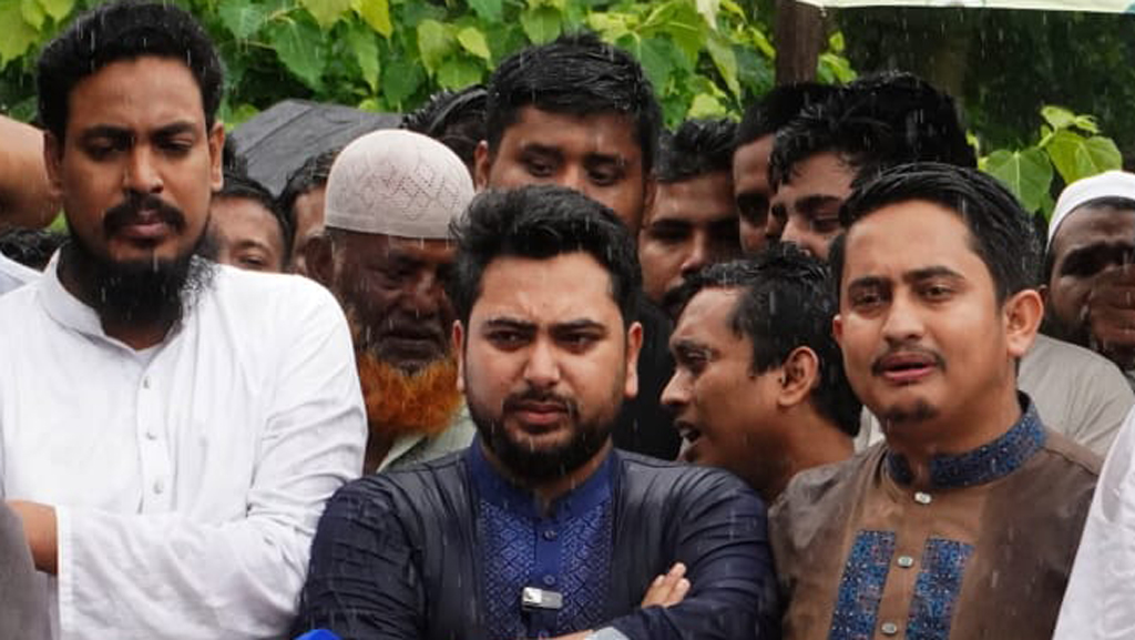 ৫ আগস্টের মধ্যে জুলাই জাতীয় জাদুঘর খুলে না দিলে জনগণই খুলে নেবে: নাহিদ