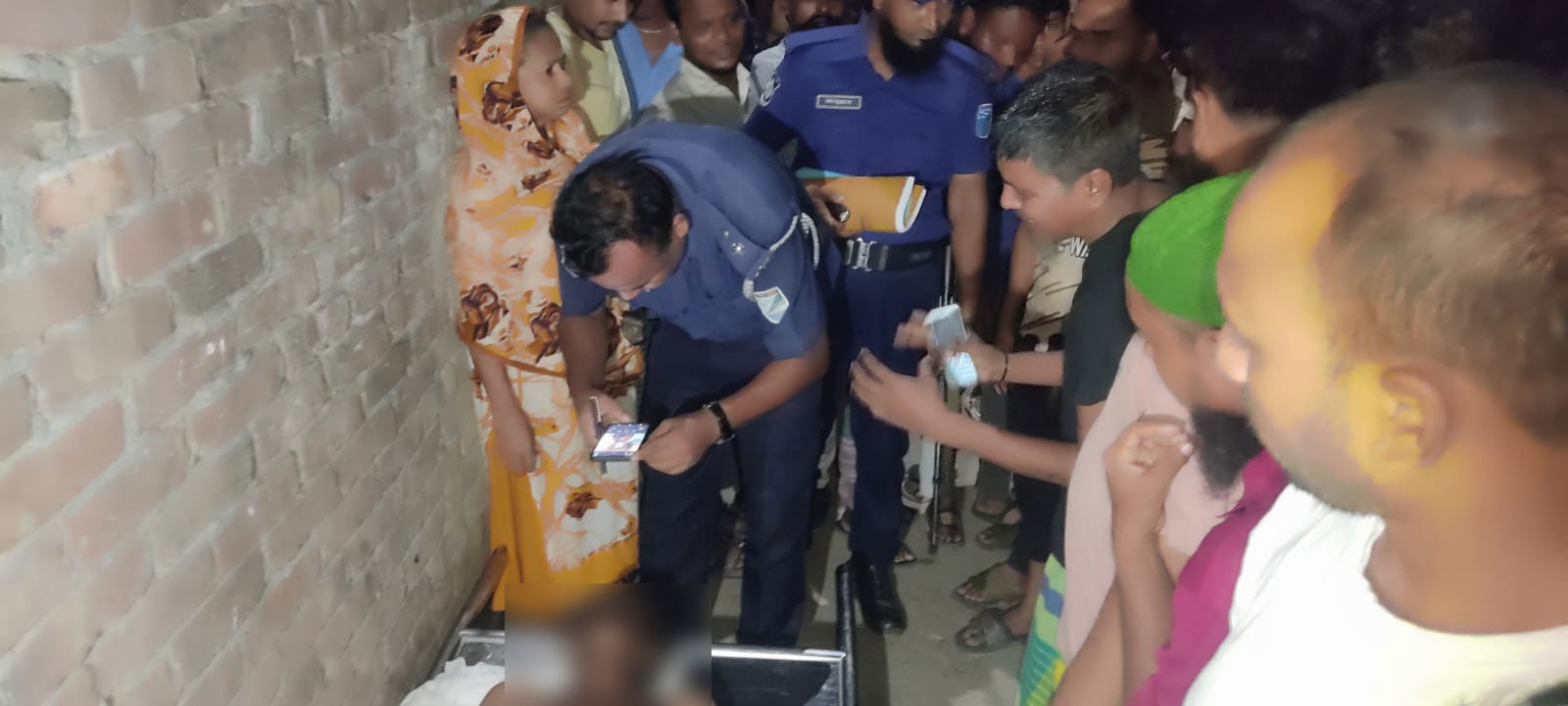 নারায়ণগঞ্জে ছিনতাইয়ের অভিযোগে যুবককে গণপিটুনি, মৃত্যু