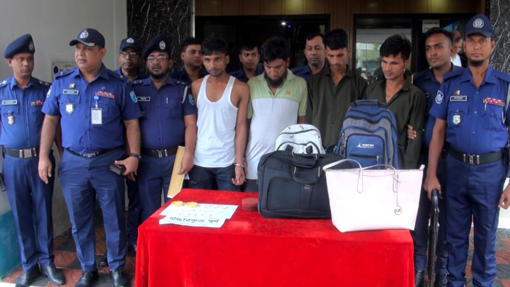 নারায়ণগঞ্জে ডাকাতি মামলায় গ্রেপ্তার ৫