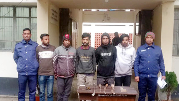 নরসিংদীতে ডাকাতির প্রস্তুতিকালে গ্রেপ্তার ৫