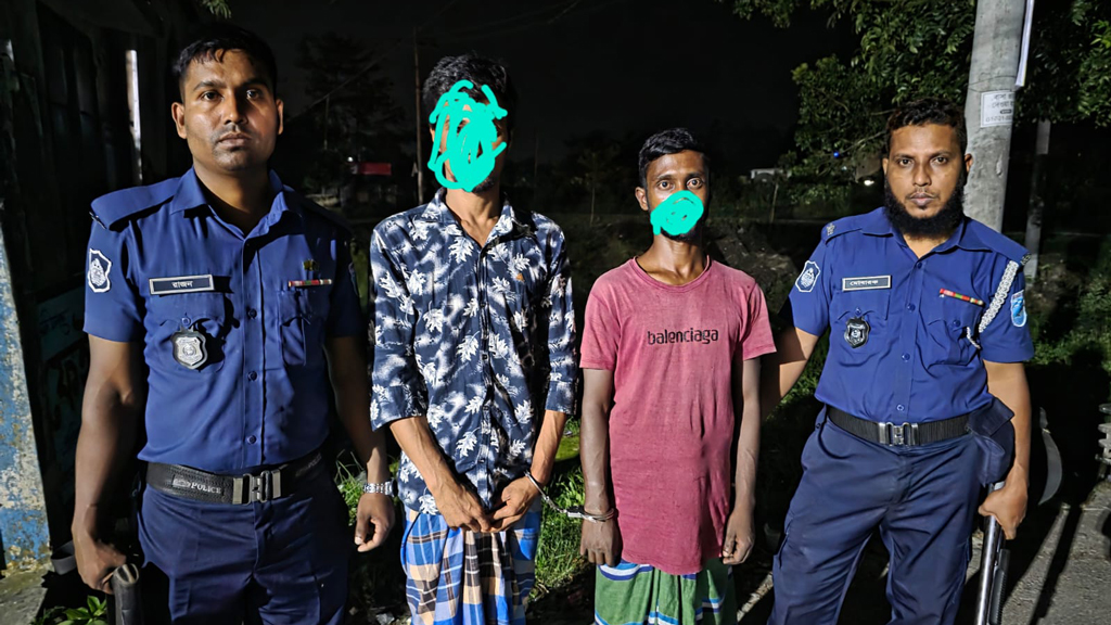 রায়পুরায় ভ্রাম্যমাণ আদালতে মাদক ব্যবসায়ী ও মাদকসেবীকে কারাদণ্ড