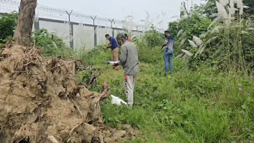 ঘোড়াশাল সার কারখানায় মিলল নিখোঁজ বৃদ্ধের অঙ্গপ্রত্যঙ্গ বিচ্ছিন্ন লাশ