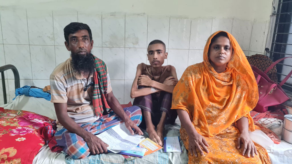 বিরল রোগে আক্রান্ত সন্তানের চিকিৎসা ব্যয়ে সর্বস্বান্ত বাবা, মানবিক সহায়তার আবেদন