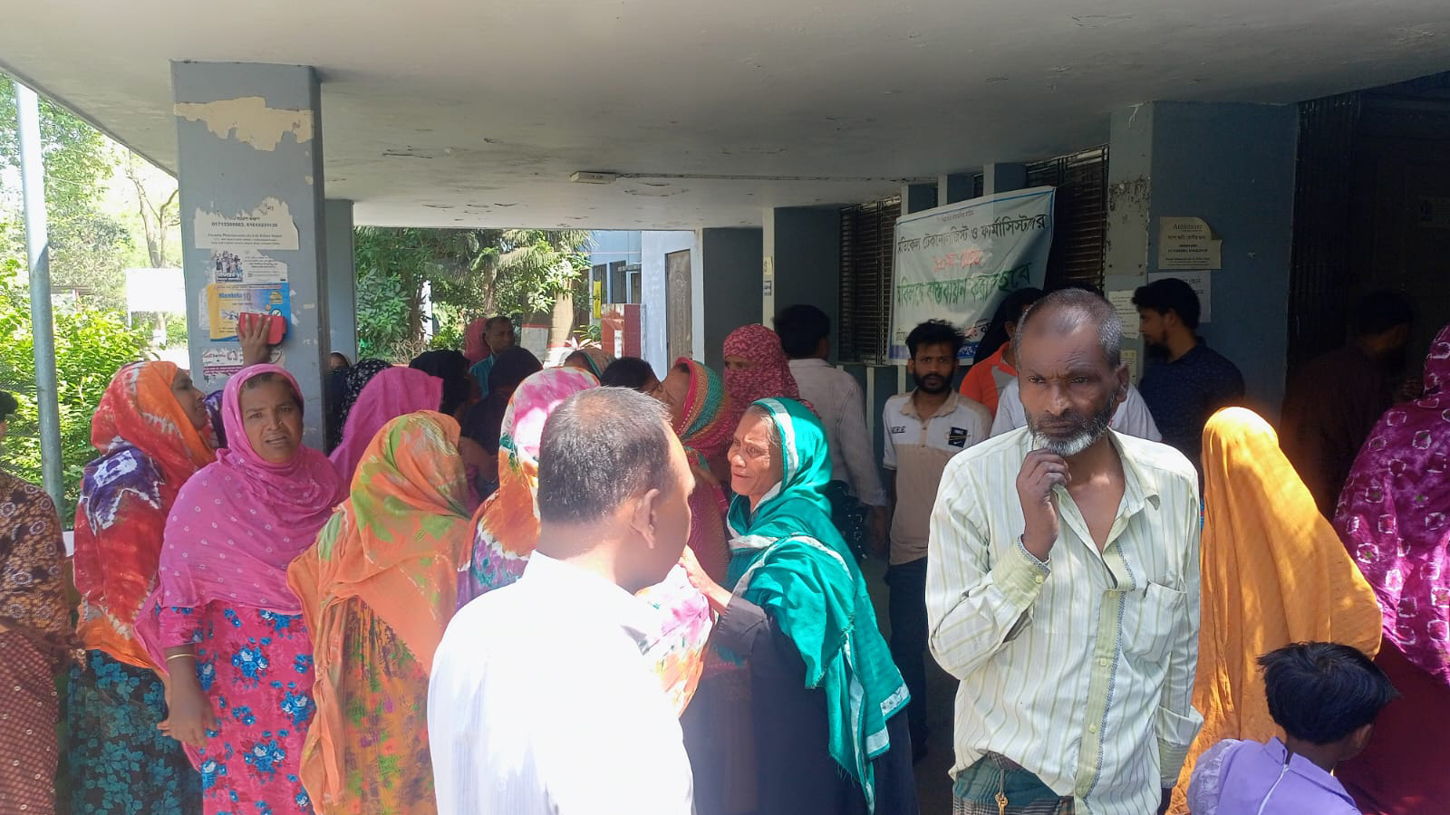 নাটোরে ট্রাকচাপায় শিশু নিহত