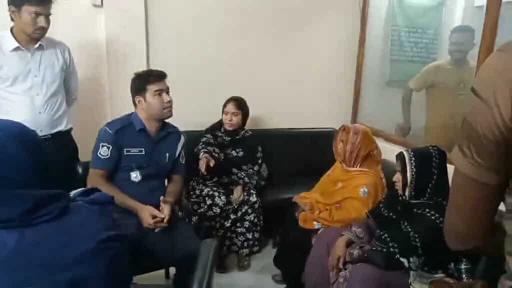 মহিলা চোর চক্রের ৩ সদস্য ননদ, ভাবি ও শাশুড়ি আটক