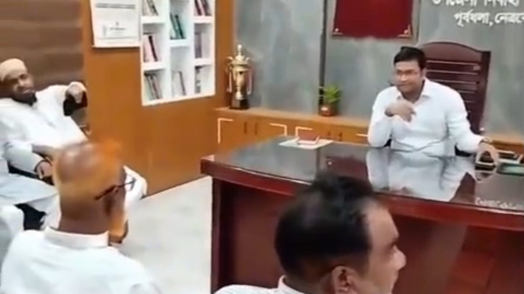 বিএনপি নেতাদের ইউএনওর পরামর্শ—‘ধরে ধরে আমাদের বলবেন’
